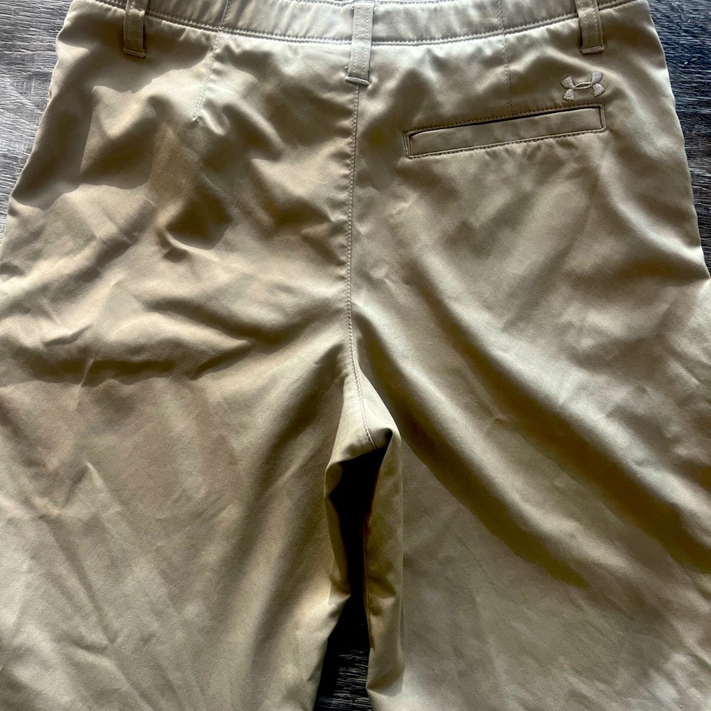 Under armour youth golf shorts 16 khaki